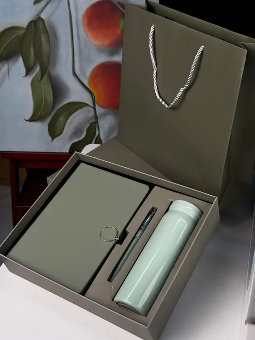 gift box with a vacuum flask