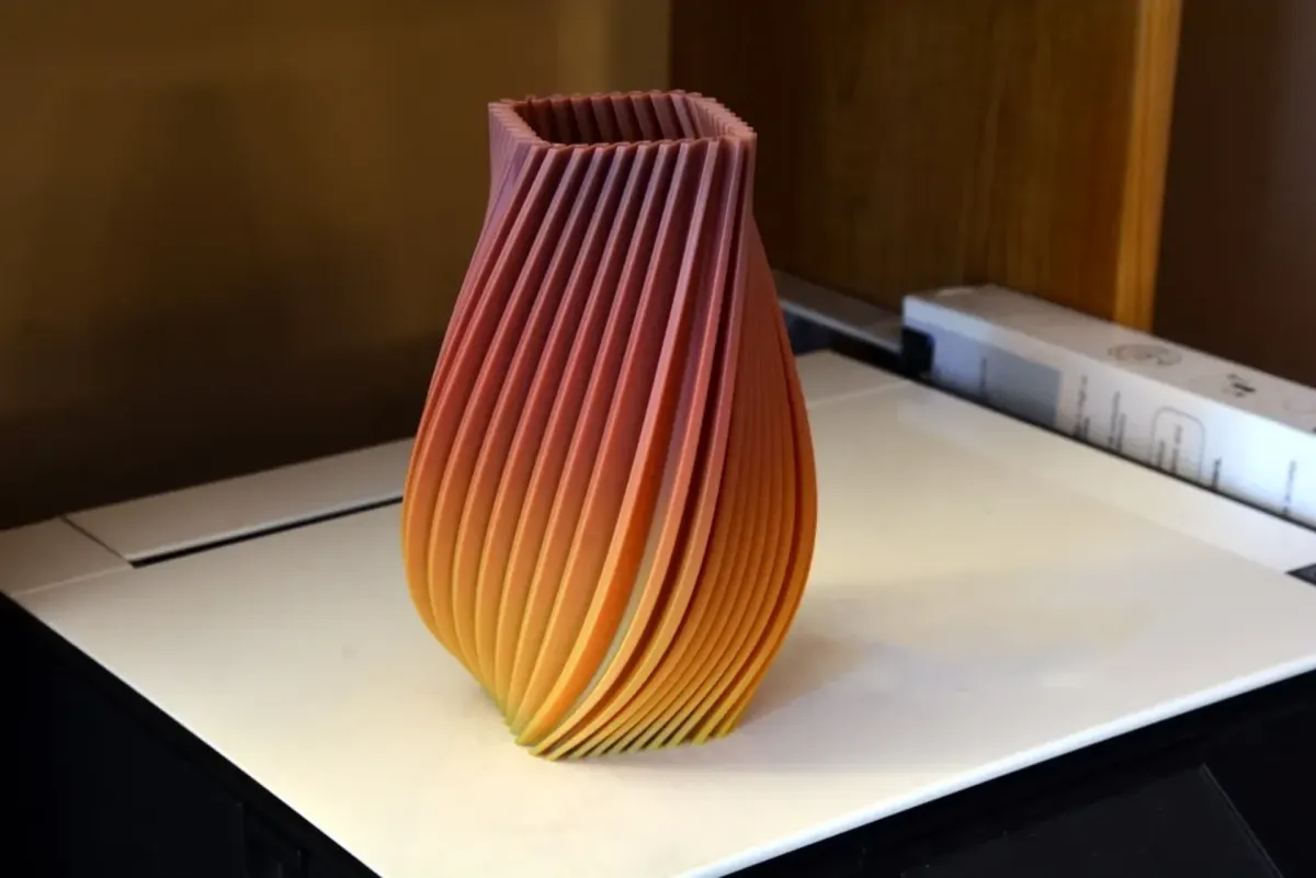 კონცეპტუალური მოდელები დიზაინის კონცეფციის 3D განსახიერება პრეზენტაციისთვის ან შეფასებისთვის.